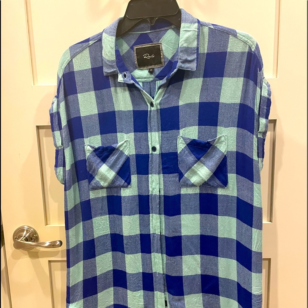 Rails Britt short sleeve button up mint and royal buffalo check shirt. Size M